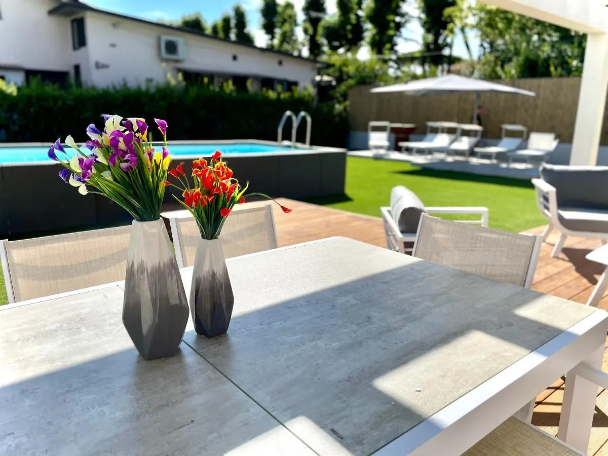 Villa Anastasia Forte dei Marmi Italy